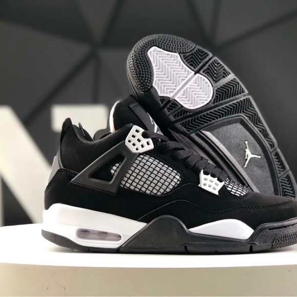 The New Jordan 4 Retro White Thunder